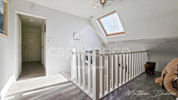 Une propriété familiale de caractère avec piscine et vue dominante aux portes de Périgueux