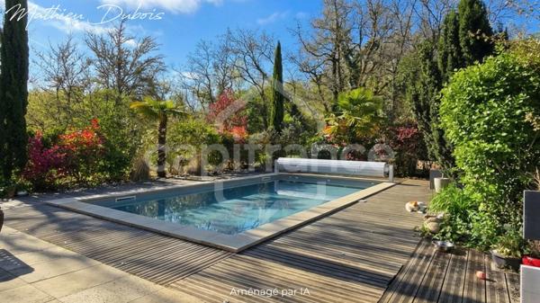 Une propriété familiale de caractère avec piscine et vue dominante aux portes de Périgueux