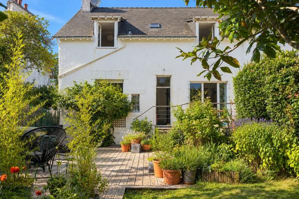 A VENDRE- Maison de charme des années 30 à deux pas du port et du cœur de ville – VANNES