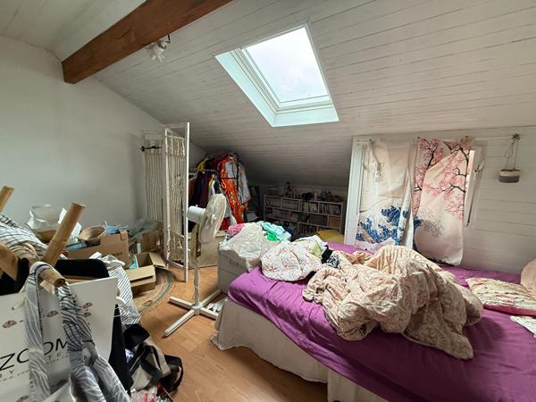 Begles proche stade Moga à vendre appartement T4 duplex avec garage fermé.
