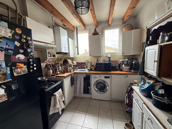 Begles proche stade Moga à vendre appartement T4 duplex avec garage fermé.