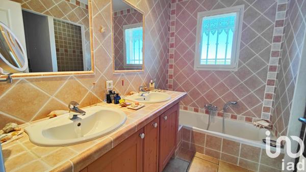 Maison à vendre 8 pièces 198 m² Lorgues