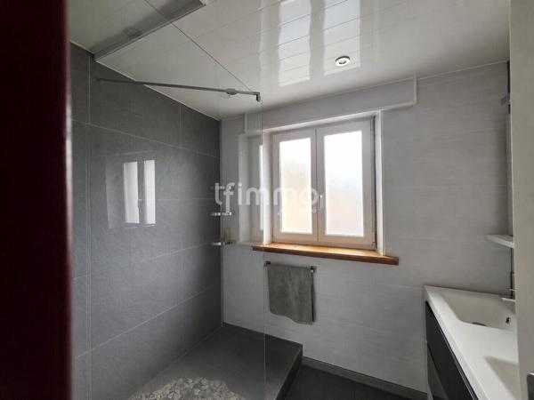 Grand duplex familial de 143 m² avec 2 garages et jardin privatif