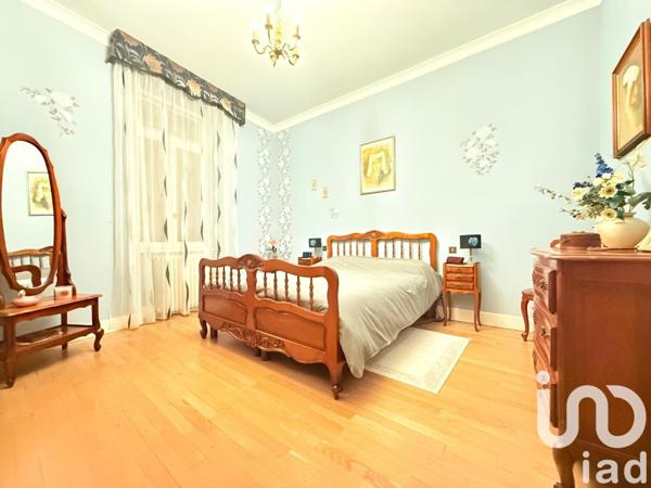 Maison de ville 10 pièces de 259 m² à Paray-le-Monial (71600)