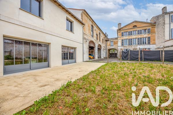 Maison à vendre 15 pièces 640 m² Niort