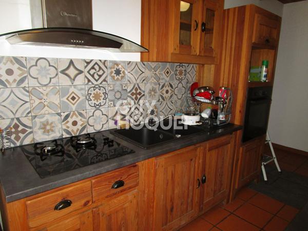 Isolé dans vallée verdoyante, 1.4ha de terrain