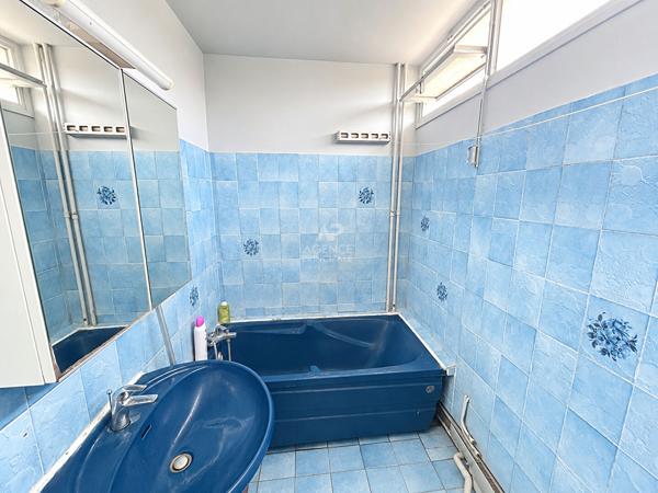 Appartement Verneuil Sur Seine 4 pièce(s) 69 m2 149 000 € **  - Référence  1833