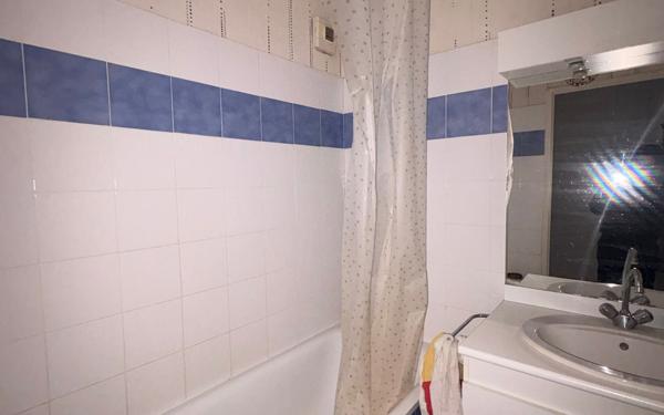 Appartement à louer    2 pièces • 48 m2 Nîmes