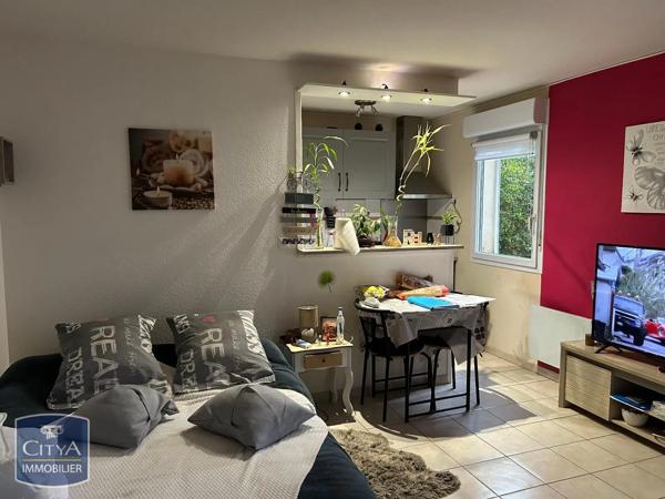 Appartement à louer 2 pièces 47.93m² Le Sequestre (81990)