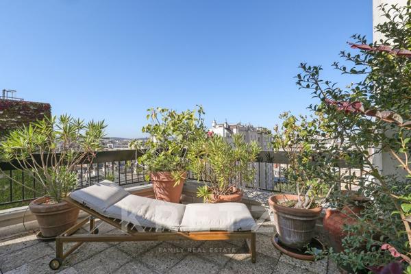 Appartement dernière étage avec terrasses