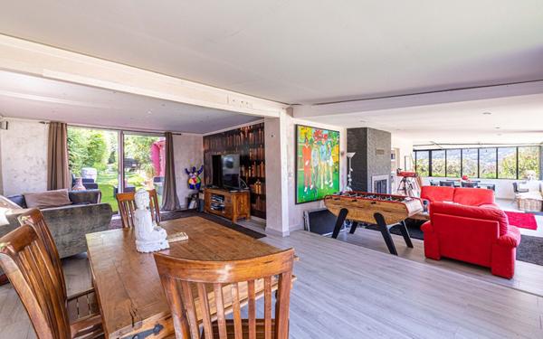 Maison à vendre    6 pièces •  Colomars