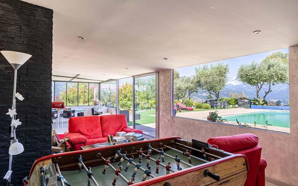 Maison à vendre    6 pièces •  Colomars