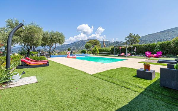 Maison à vendre    6 pièces •  Colomars