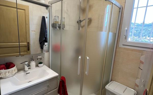 Maison à vendre    4 pièces •  Carros