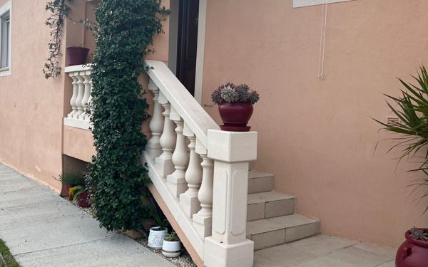 Maison à vendre    4 pièces •  Carros