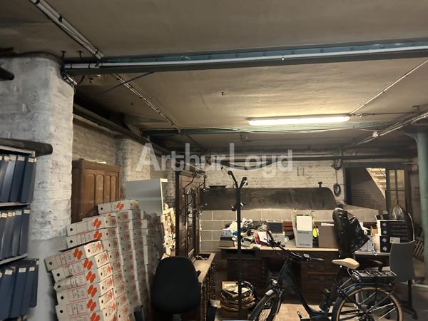 À vendre : Bureaux spacieux et lumineux au coeur d'un quartier dynamique de Roubaix - Accessibilité optimale et forte attractivité