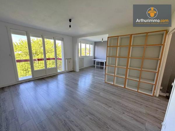 Location                                                      Appartement
                        
                     3 pièces                      74 m2                     à Margny-Lès-Compiègne