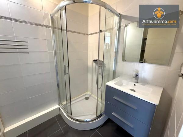 Location                                                      Appartement
                        
                     3 pièces                      74 m2                     à Margny-Lès-Compiègne
