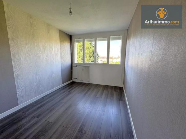 Location                                                      Appartement
                        
                     3 pièces                      74 m2                     à Margny-Lès-Compiègne