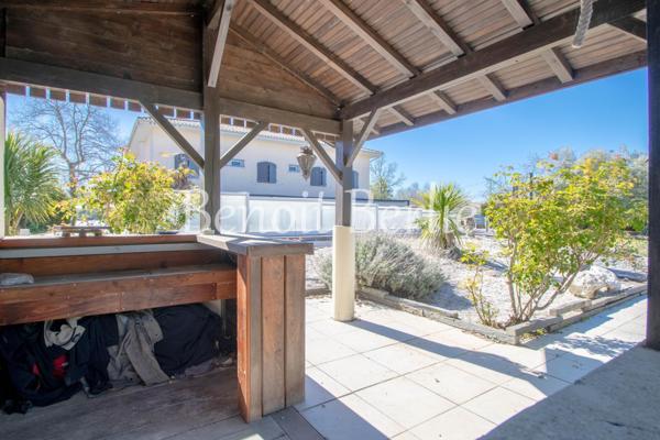 Maison familiale, piscine, T3 attenant !