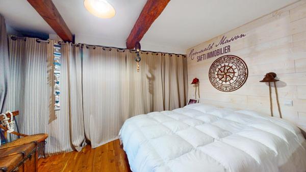 Maison de village 4 pièces avec terrasse, garage et cave