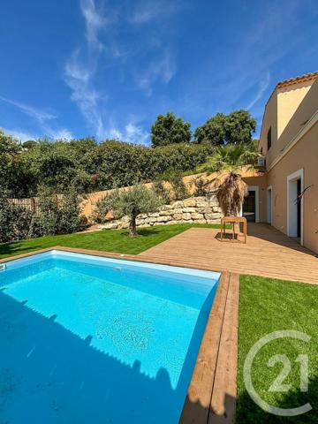 Appartement F3 à vendre  3 pièces - 97,18 m2 CAVALAIRE SUR MER - 83