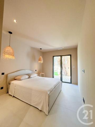 Appartement F3 à vendre  3 pièces - 97,18 m2 CAVALAIRE SUR MER - 83