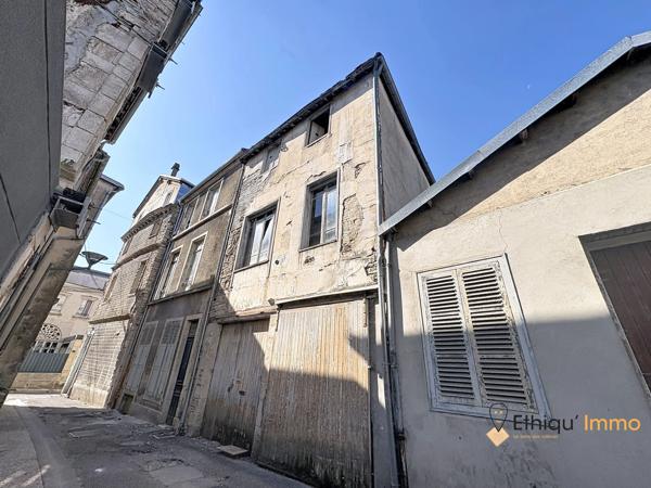 Immeuble complet à rénover – Centre-ville de Bar-sur-Aube