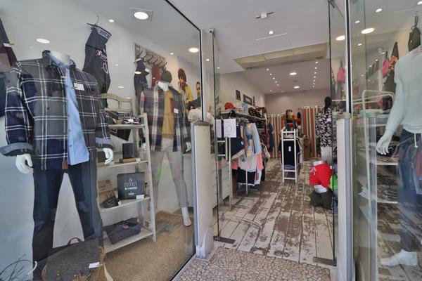 Magasin Prêt à porter - Equipement à la personne - sur le Port