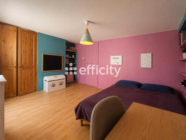 Appartement
         7 pièces
        - 171 m² Exclusivité 329 000 € *
