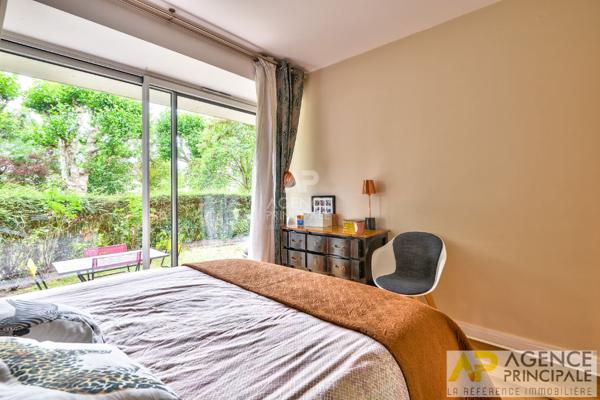 Appartement Chatou 5 pièce(s) 113 m² 669 000 € **  - Référence  158824