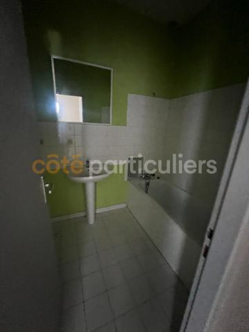 Vente
                Local commercial98 m² - TARBES (65000)