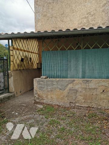 Maison avec petit jardin