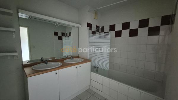 Vente
                Maison90 m² - 4 Pièces -
                    LES BILLAUX (33500)