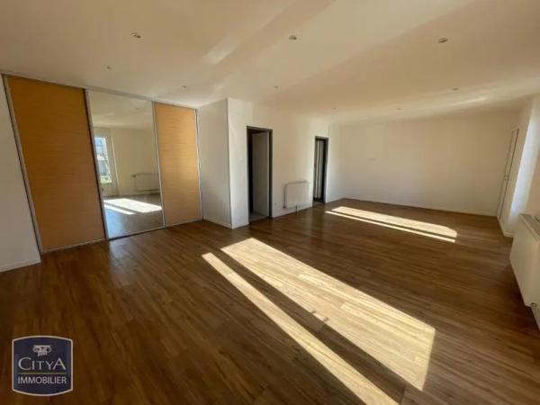 Appartement à louer 4 pièces 121.54m² Le Chambon-Feugerolles (42500)