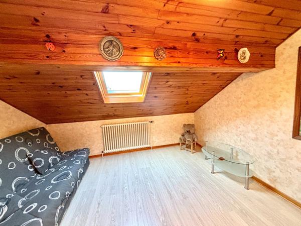 Maison F 5 avec 13 ares de terrain arboré