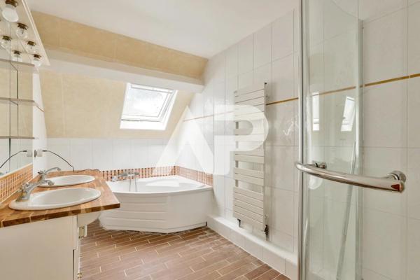 Maison d'environ 150m² avec jardin proche du bois de Clamart 849 000 € ** - Référence 7245071R