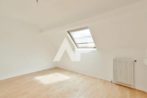 Maison d'environ 150m² avec jardin proche du bois de Clamart 849 000 € ** - Référence 7245071R