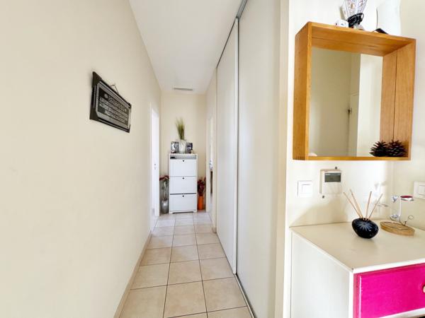 Appartement à l'étage d'une maison divisée en 2 lots (avec terrain)