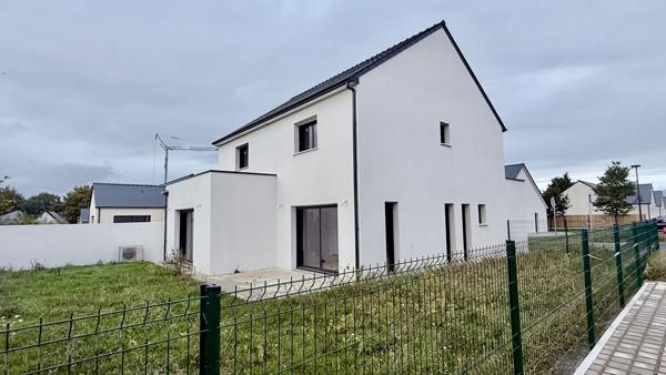 Maison a vendre  RT 2020  Saint Mars Du Désert 5 pièce(s) 140 m2-Bourg .