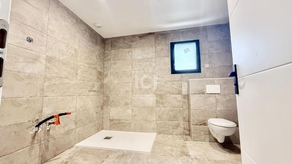 Maison a vendre  RT 2020  Saint Mars Du Désert 5 pièce(s) 140 m2-Bourg .