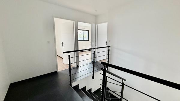 Maison a vendre  RT 2020  Saint Mars Du Désert 5 pièce(s) 140 m2-Bourg .