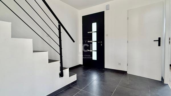 Maison a vendre  RT 2020  Saint Mars Du Désert 5 pièce(s) 140 m2-Bourg .