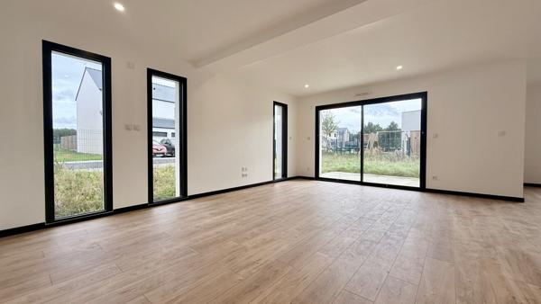 Maison a vendre  RT 2020  Saint Mars Du Désert 5 pièce(s) 140 m2-Bourg .