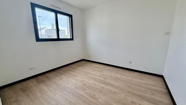 Maison a vendre  RT 2020  Saint Mars Du Désert 5 pièce(s) 140 m2-Bourg .