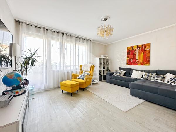 Appartement Creteil 2 pièce(s) de 51.26 avec balcon / terrasse et place de parking