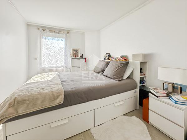 Appartement Creteil 2 pièce(s) de 51.26 avec balcon / terrasse et place de parking