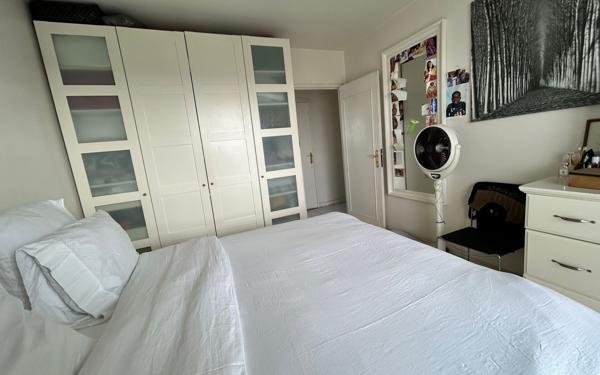 Appartement à vendre    1 pièce • 54 m2 Saint-Gratien