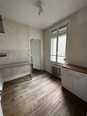 Location                                                      Maison
                        
                     4 pièces                      106 m2                     à Saint-Quentin