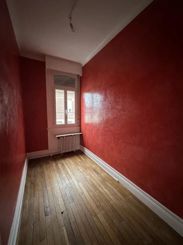Location                                                      Maison
                        
                     4 pièces                      106 m2                     à Saint-Quentin
